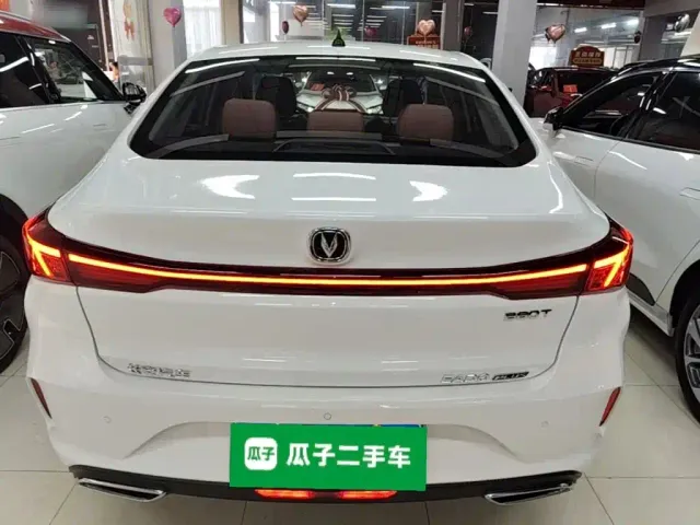 Changan Eado — Фото автомобиля 5