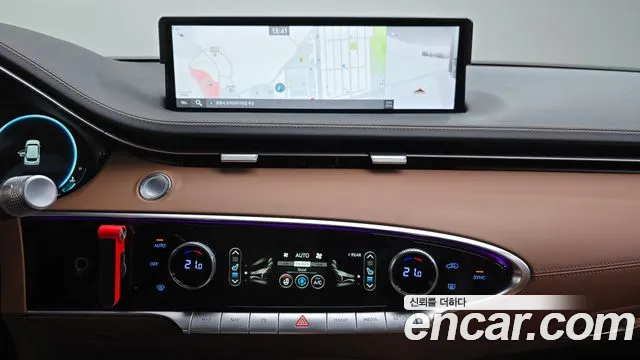 Genesis GV70 — Фото автомобиля 18