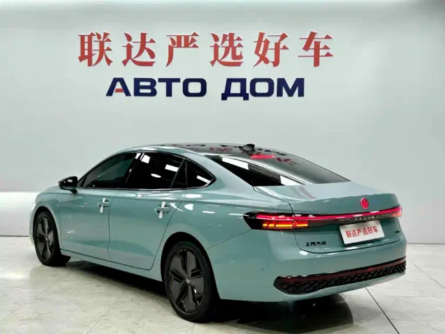 Volkswagen Passat — Фото автомобиля 4