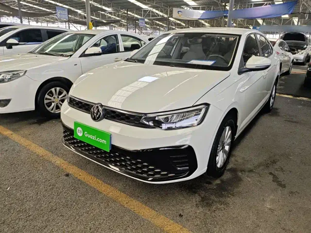 Фотография автомобиля — Volkswagen Lavida