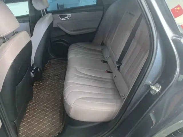 Roewe M7 DMH — Фото автомобиля 16