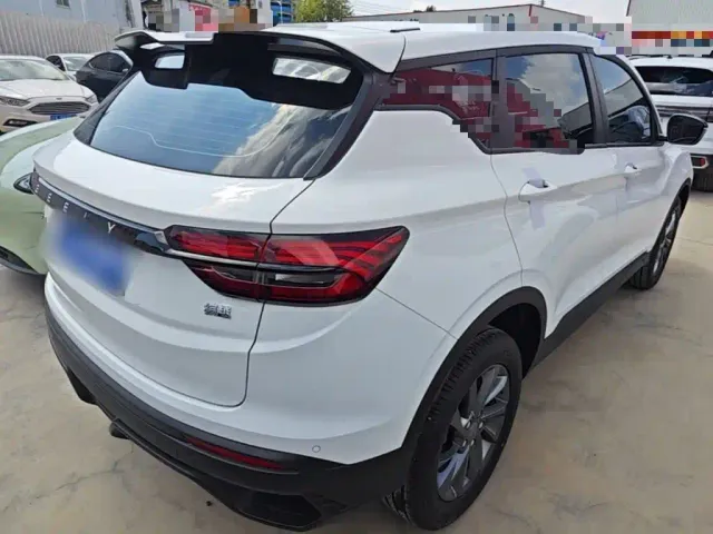 Geely Binyue — Фото автомобиля 6