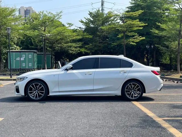 BMW 3 Series — Фото автомобиля 5