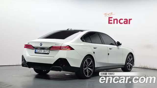 Фотография автомобиля — BMW 5 Series G60