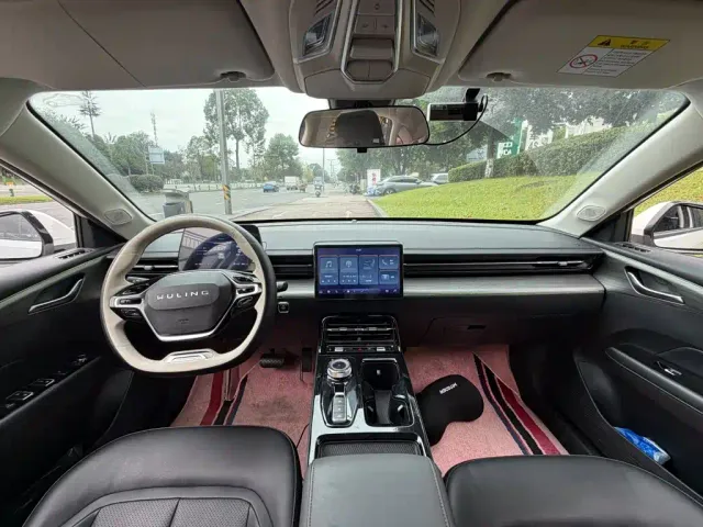 Wuling Starlight — Фото автомобиля 13