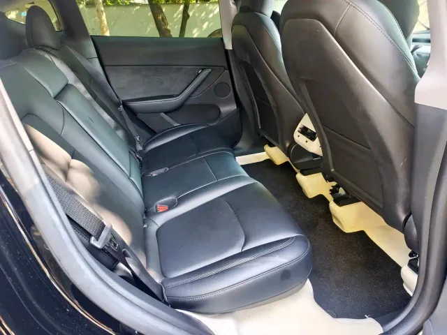 Tesla Model Y — Фото автомобиля 9