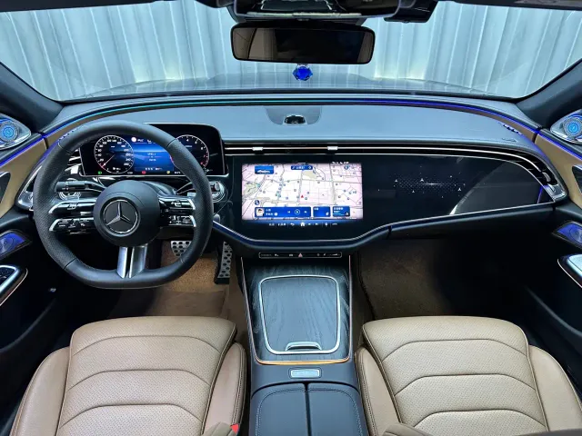 Mercedes-Benz E-Class — Фото автомобиля 10
