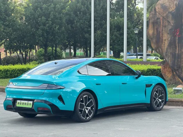 Xiaomi SU7 — Фото автомобиля 7