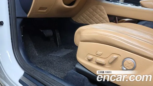 Genesis GV80 — Фото автомобиля 30