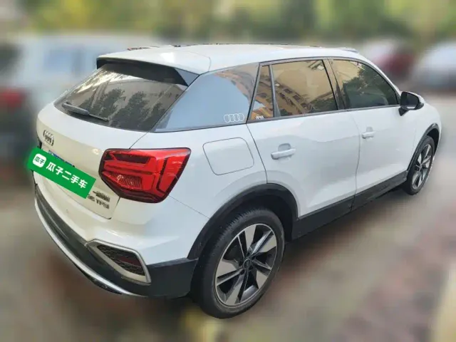 Audi Q2L — Фото автомобиля 4
