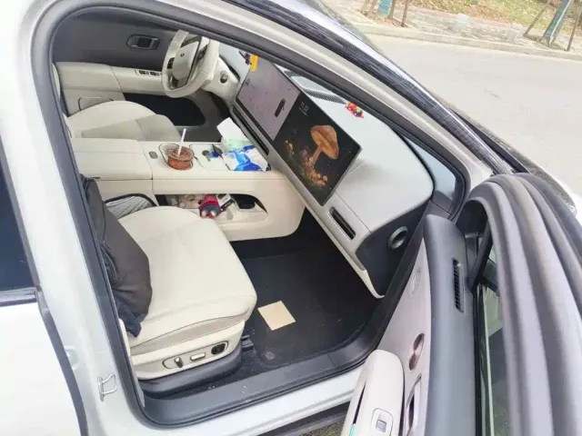 Li Auto i6 — Фото автомобиля 10