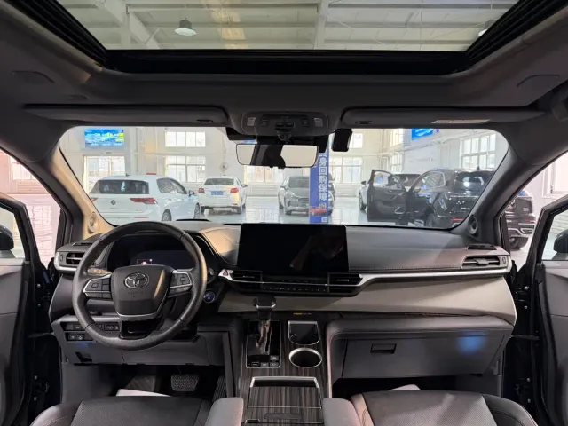 Toyota Granvia — Фото автомобиля 9