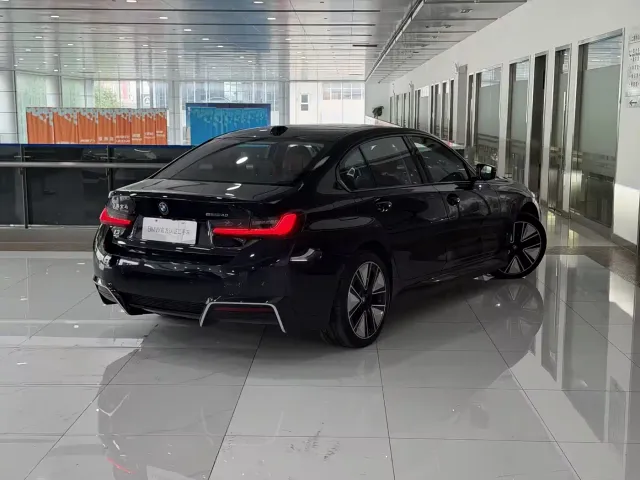 BMW i3 — Фото автомобиля 6