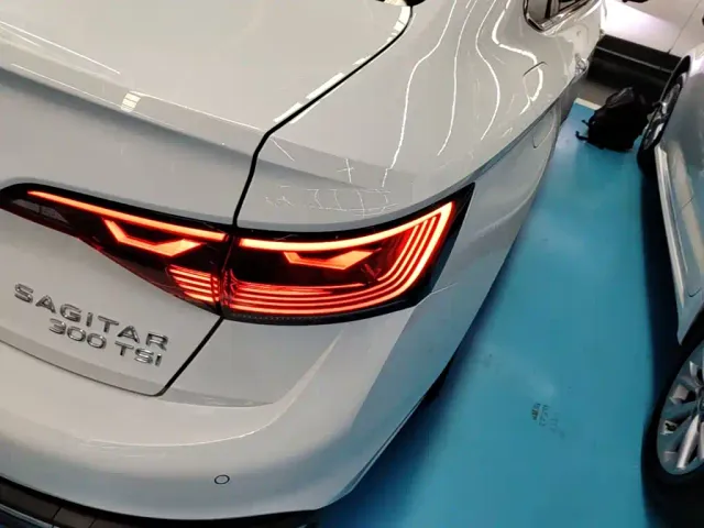 Volkswagen Sagitar — Фото автомобиля 7