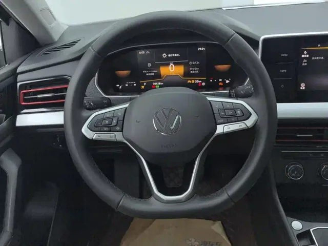 Volkswagen Lavida — Фото автомобиля 15