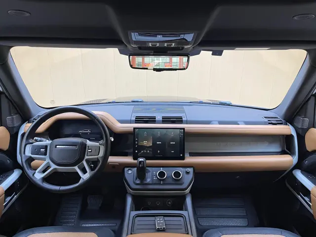 Land Rover Defender — Фото автомобиля 5