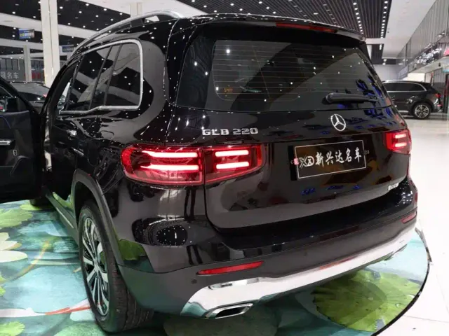 Mercedes-Benz GLB-Class — Фото автомобиля 24