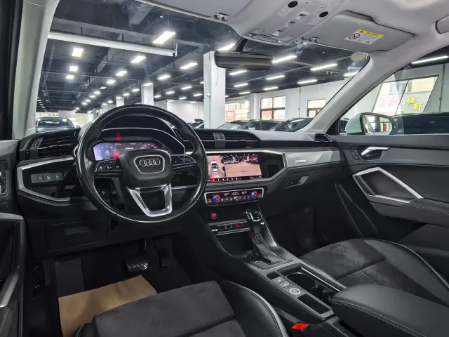 Audi Q3 — Фото автомобиля 14