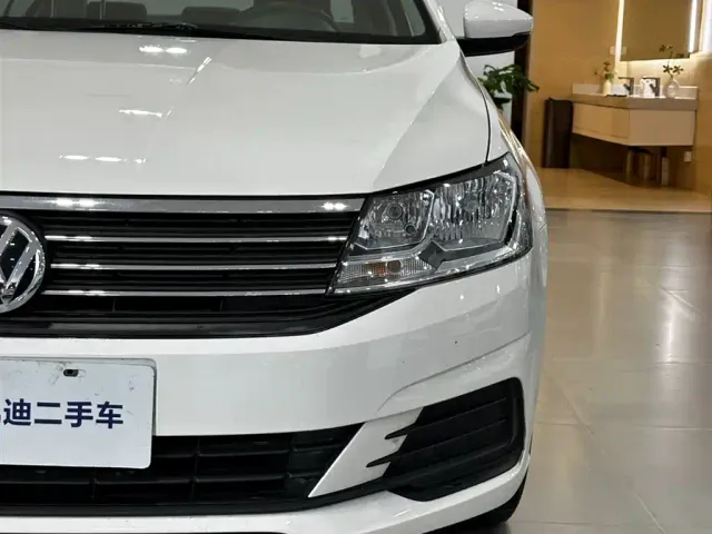 Volkswagen Lavida — Фото автомобиля 14