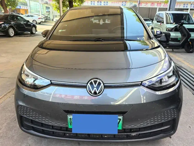 Volkswagen ID.3 — Фото автомобиля 2