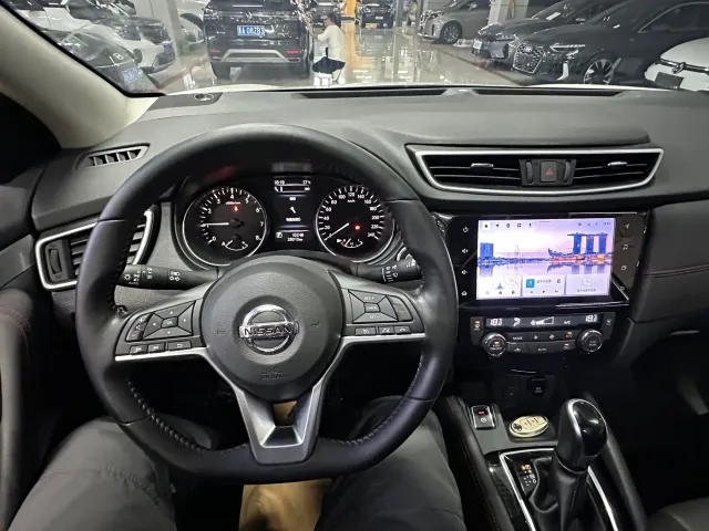 Nissan Qashqai — Фото автомобиля 10
