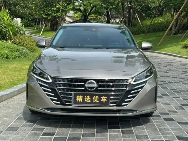 Nissan Teana — Фото автомобиля 2