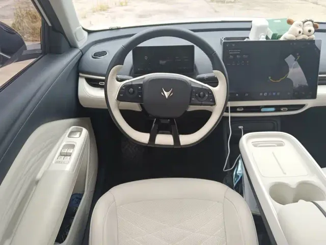 Arcfox T1 — Фото автомобиля 6
