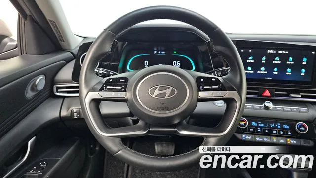 Hyundai Avante CN7 — Фото автомобиля 16
