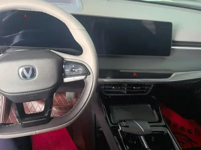 Changan Raeton Plus — Фото автомобиля 12