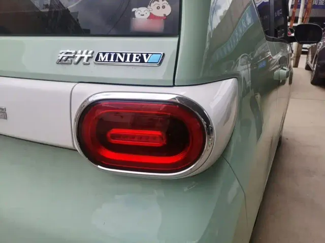 Wuling Hongguang Mini EV — Фото автомобиля 7