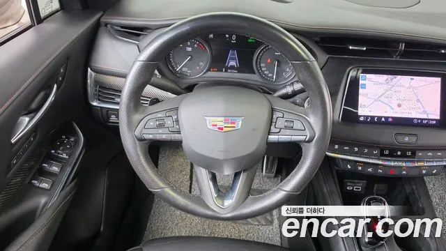 Cadillac XT4 — Фото автомобиля 20
