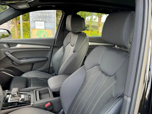 Audi Q5L — Фото автомобиля 27