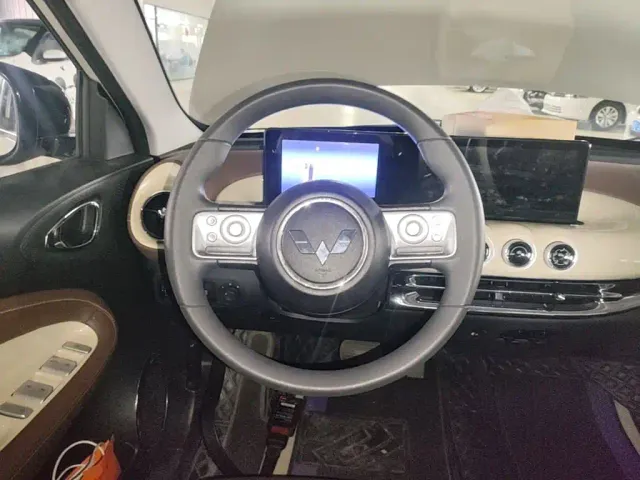 Wuling Bingo — Фото автомобиля 10