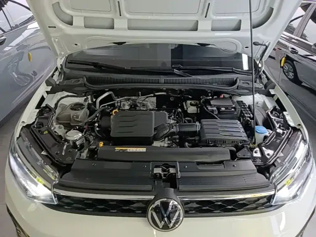 Volkswagen Lavida — Фото автомобиля 19