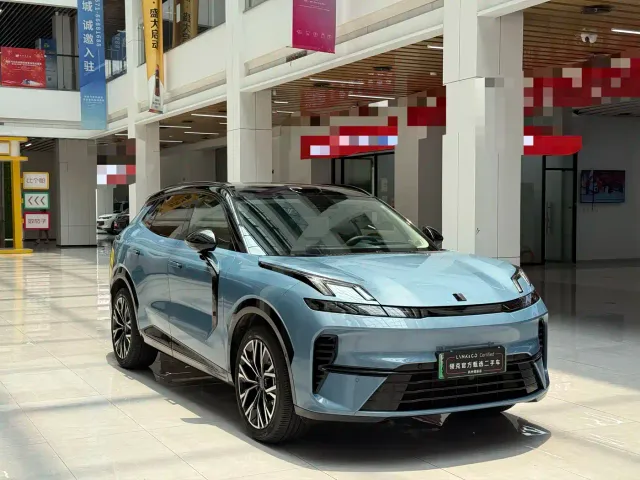 Lynk & Co 08 EM-P — Фото автомобиля 3