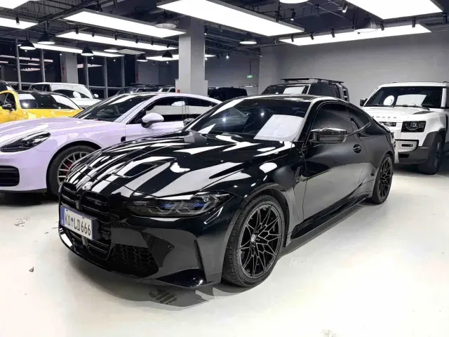 Фотография автомобиля — BMW M4