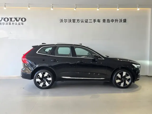 Volvo XC60 — Фото автомобиля 4