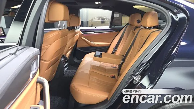 BMW 5 Series G30 — Фото автомобиля 18