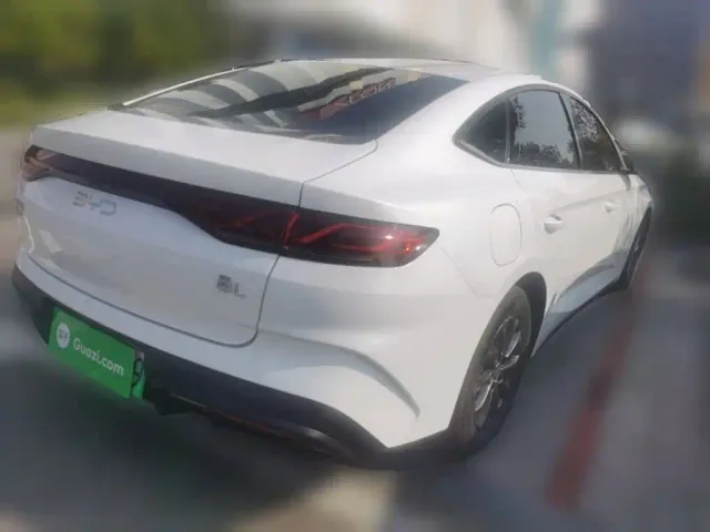 BYD Qin L — Фото автомобиля 4