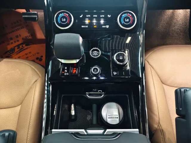 Land Rover Range Rover Sport — Фото автомобиля 14