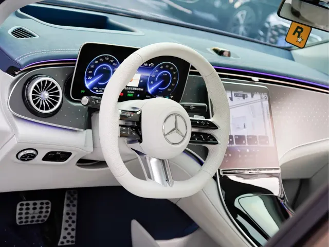 Mercedes-Benz EQE SUV — Фото автомобиля 10