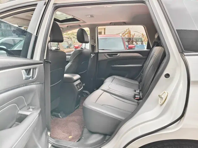 Haval M6 — Фото автомобиля 5