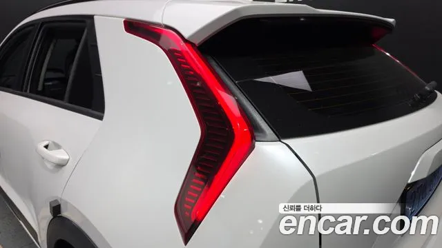 Kia Niro — Фото автомобиля 8