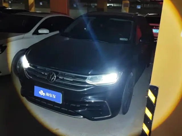 Фотография автомобиля — Volkswagen Tiguan X