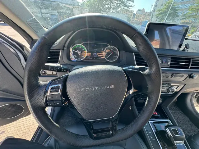 Forthing Fengxing S50EV — Фото автомобиля 13