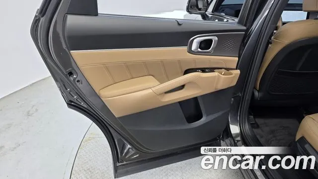 Kia Sorento Новый Sorento 4 поколение Бензин 2.5T 2WD — Фото автомобиля 22