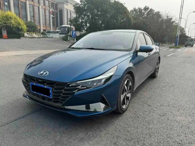 Фотография автомобиля — Hyundai Elantra