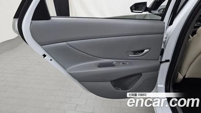 Hyundai Avante CN7 — Фото автомобиля 14