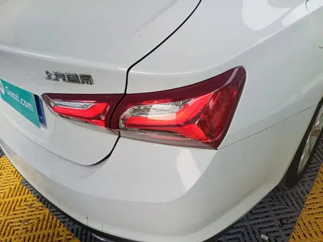 Chevrolet Malibu XL — Фото автомобиля 7
