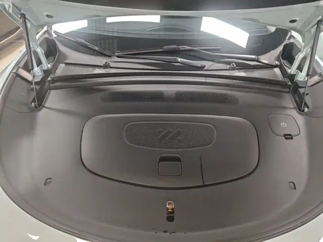 IM Motors LS6 — Фото автомобиля 19